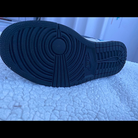 Jordan 1 Obsidian. MENS